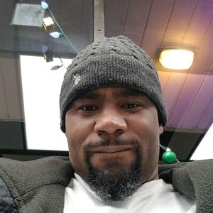 Meet your Posher, Derrick